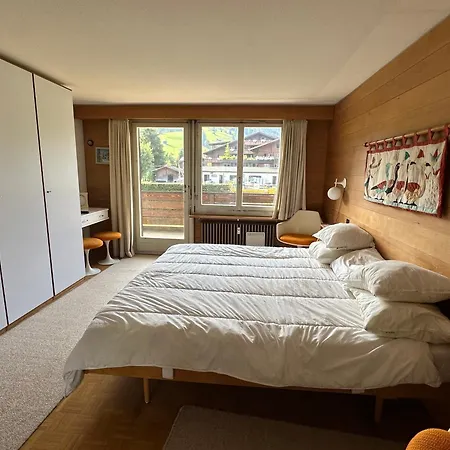2 Bed Alpine Retreat Sleeps 6, 2 Min Walk To Eggli, Views And Parking Appartement
